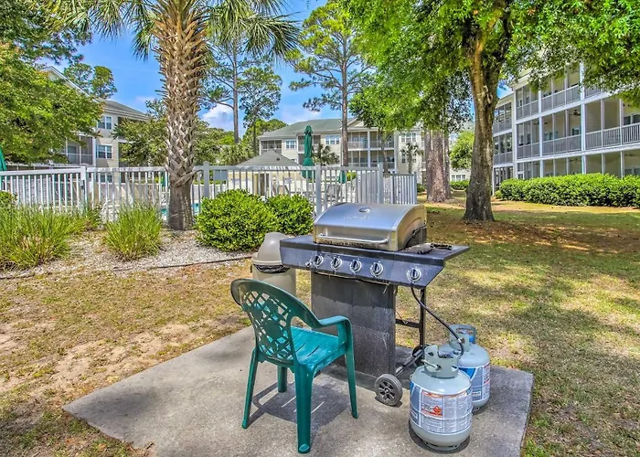 Sunny Coastal Condo About 1 Mi To N Myrtle Beach!